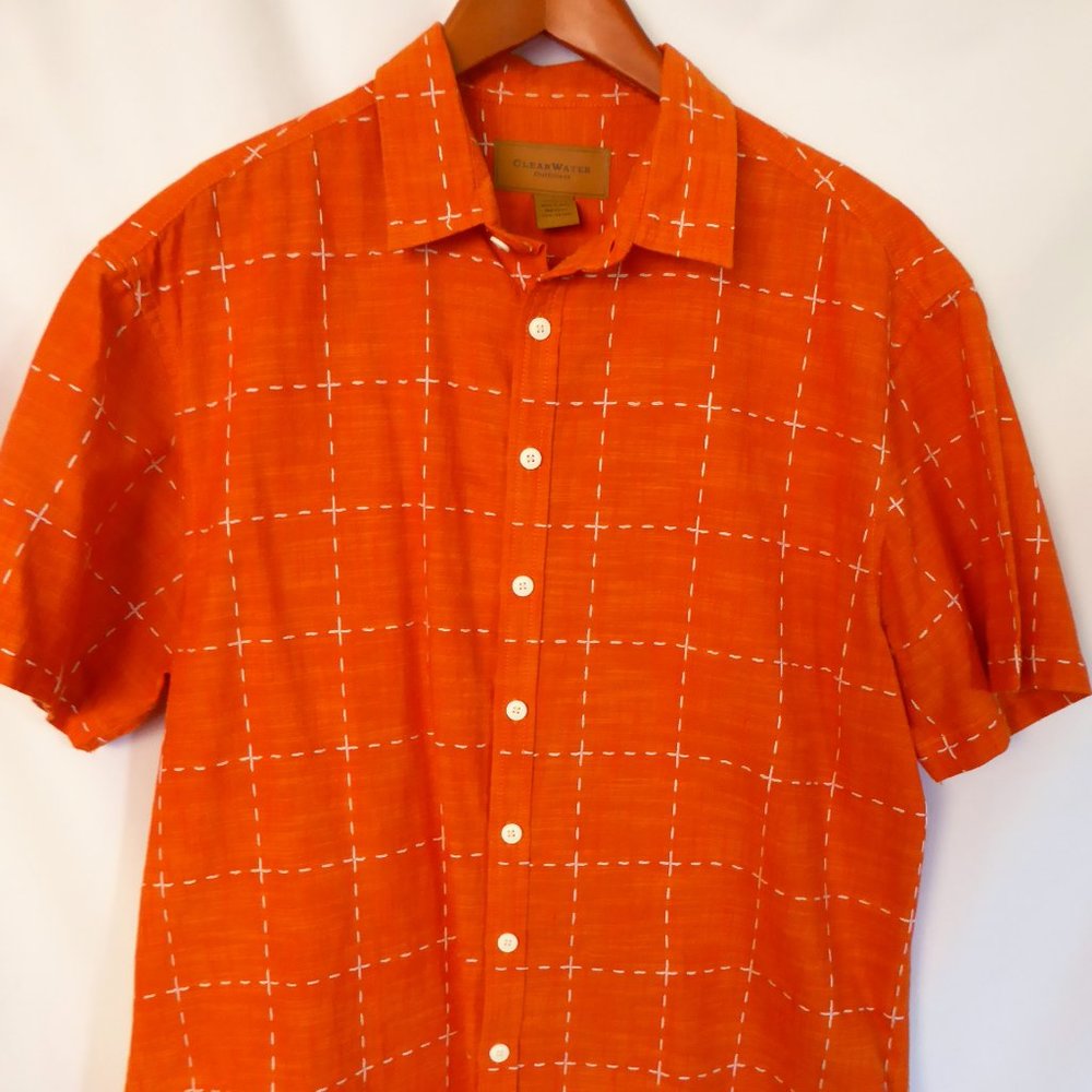 CLEAR WATER OUTFITTERS ORANGE WITH WHITE STITCHING BUTTON DOWN SHIRT (PRE-OWNED)
